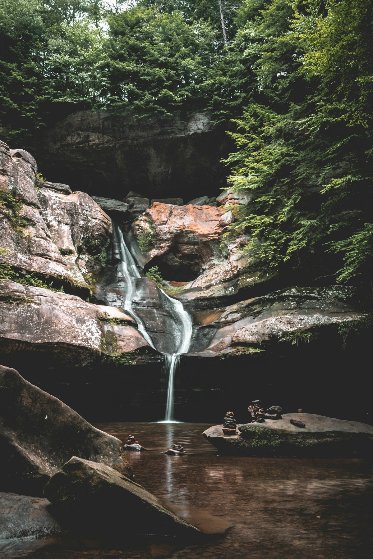 Waterfall cascading over a sandstone cliff, Hocking Hills State Park, Ohio