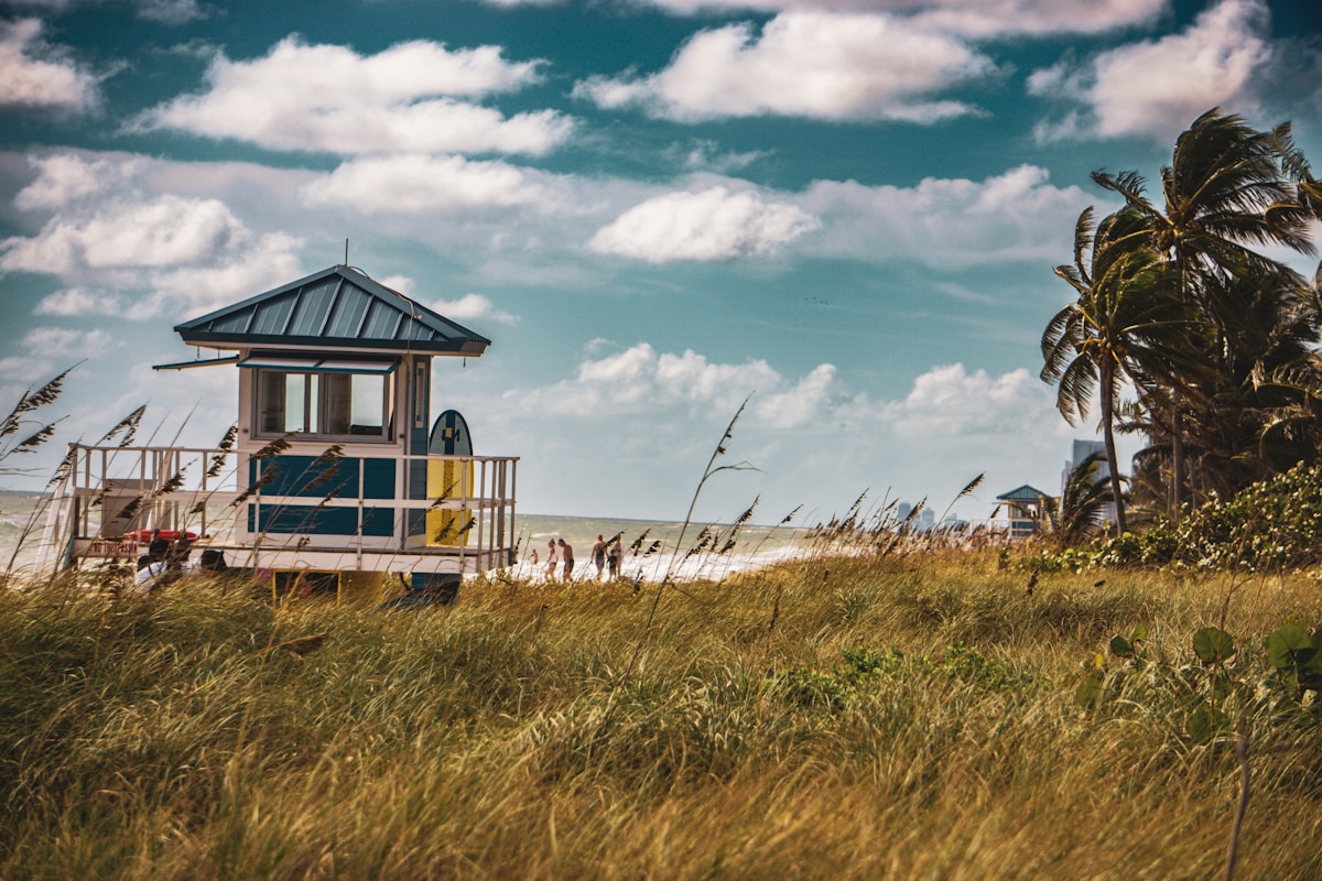 Turquoise water and white sand beach on Florida's Gulf Coast