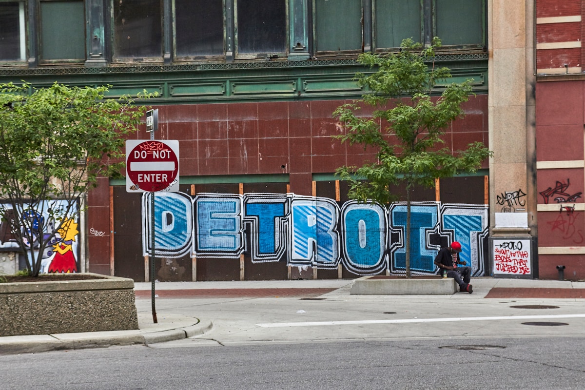 Street corner with a Detroit sign, Michigan
