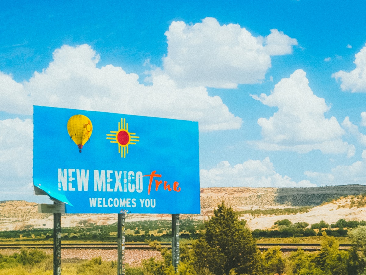 Blue New Mexico plaza welcome sign, New Mexico